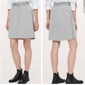 Lululemon Start Anew Skirt *21" Heathered Medium Grey size four